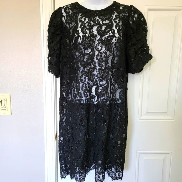 Wilfred Dresses & Skirts - Wilfred Aritzia Short Sleeve Black Lace Scalloped Hem Dress No Liner Size M